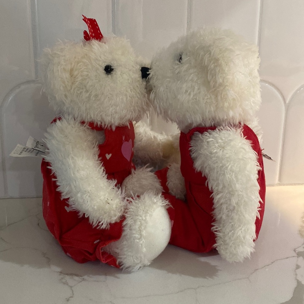 2 Kiss Kiss Bears